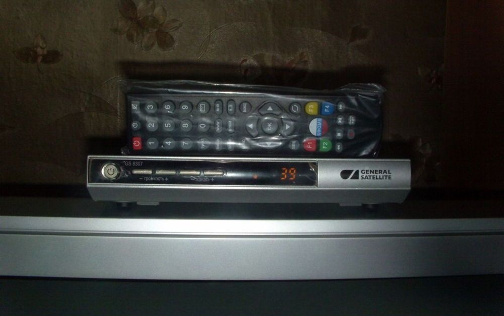 Ресивер GS-8307 на телевізорі