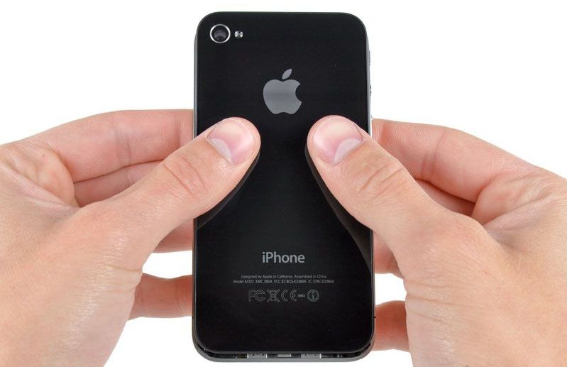 Трохи підштовхніть кришку вгору так, щоб внизу з' /></p><script data-noptimize=