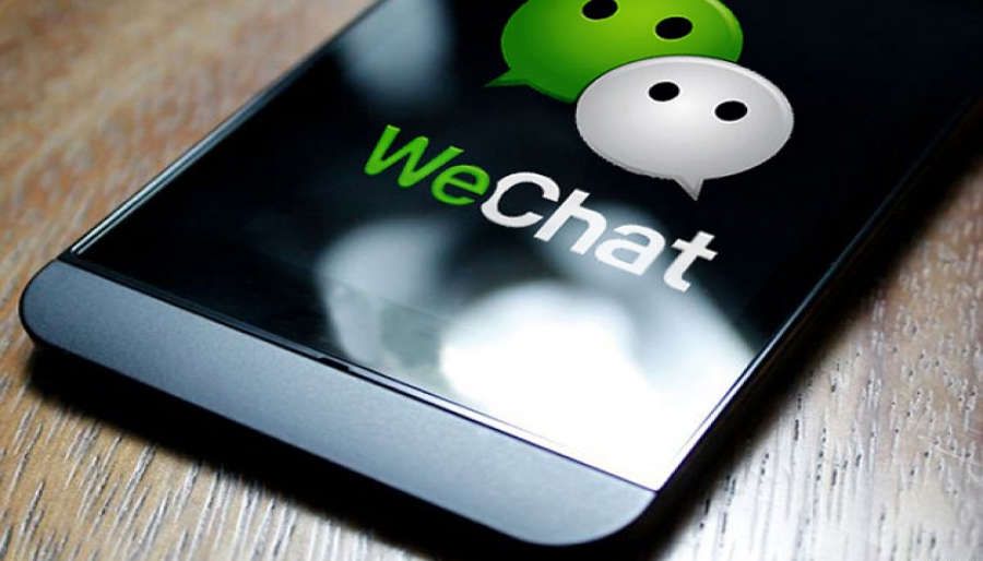 Логотип Wechat на смартфоні