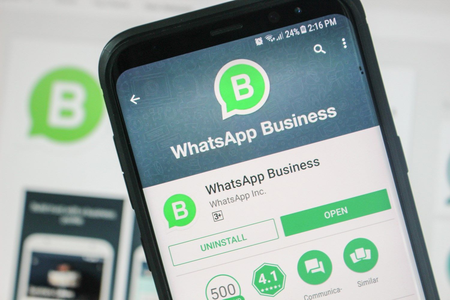 Ілюстрація на тему Мессенджер для бізнесу WhatsApp Business: чим він може бути корисний