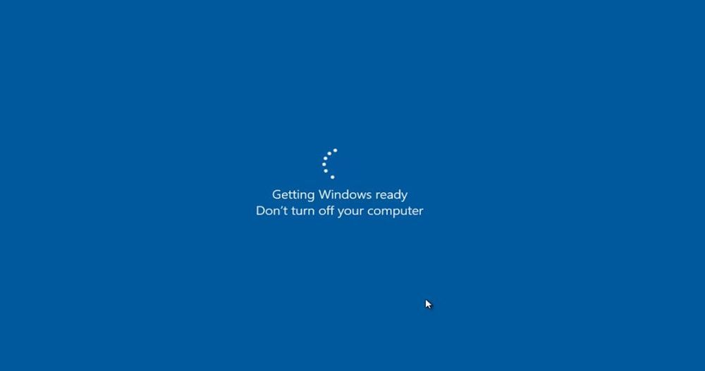 Повідомлення Getting Windows ready
