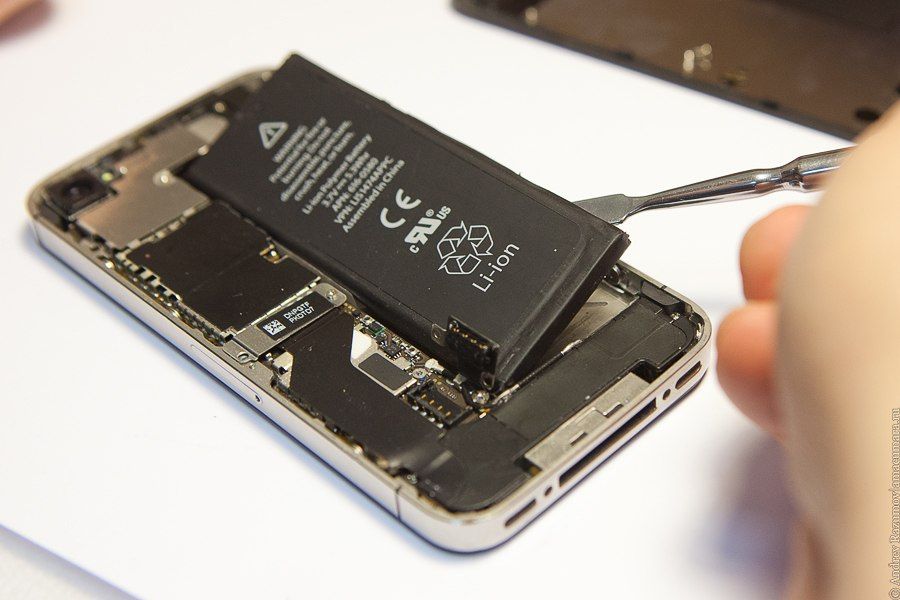 Заміна батареї iPhone 4S