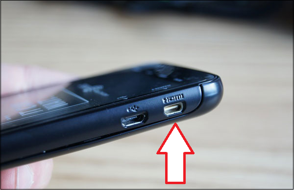 Роз'єм мікро HDMI на телефоні